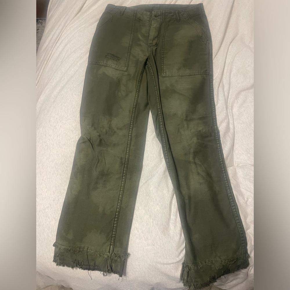 Free people ankle jeans. Worn once. Mid rise
